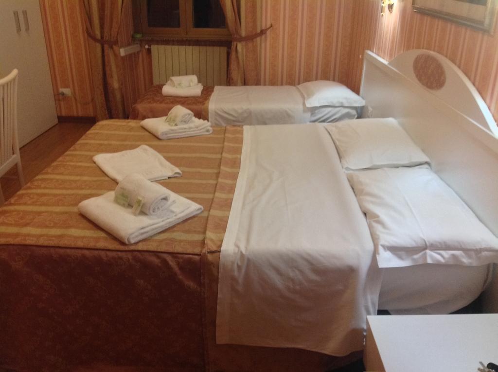 Rome Palace Roma Phòng bức ảnh